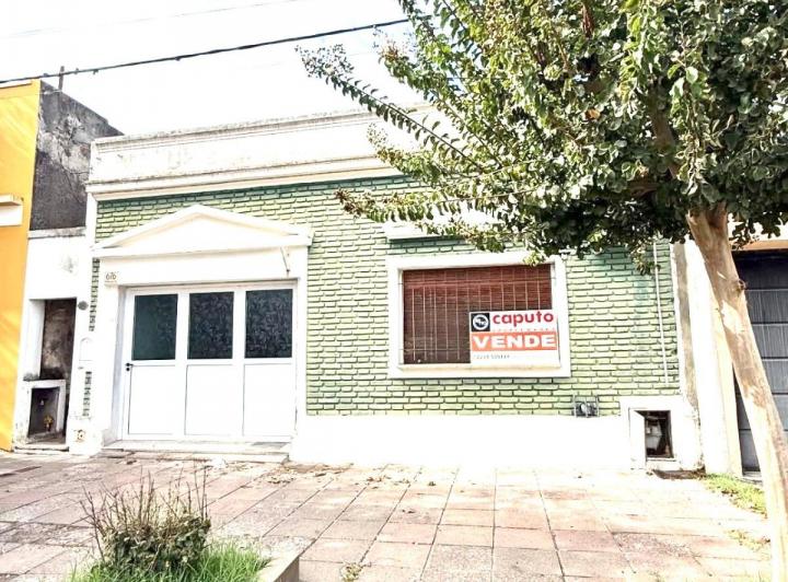 Casa · 194m² · 4 Ambientes · 1 Cochera