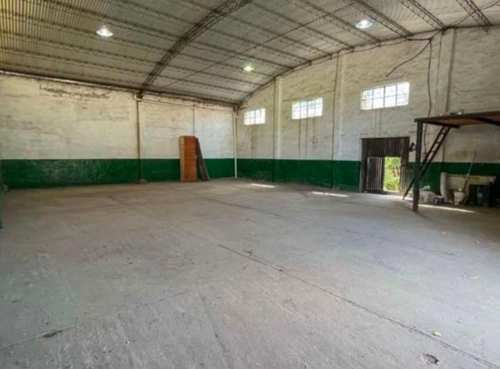 Casa · 296m² · 6 Ambientes · 20 Cocheras