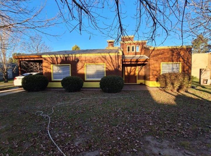 Casa · 134m² · 5 Ambientes · 1 Cochera