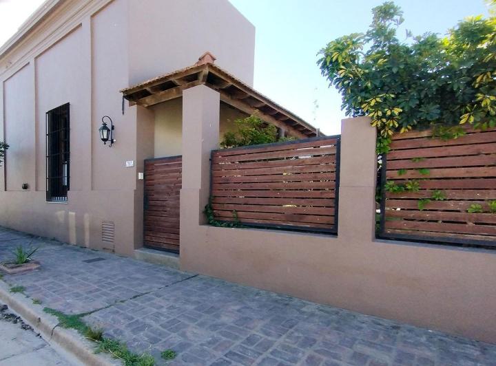 Casa · 170m² · 4 Ambientes · 3 Cocheras