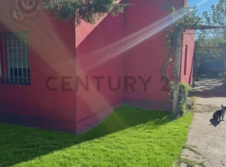 Casa · 82m² · 4 Ambientes · 1 Cochera