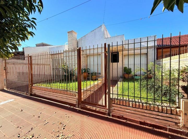 Casa · 100m² · 3 Ambientes · 1 Cochera