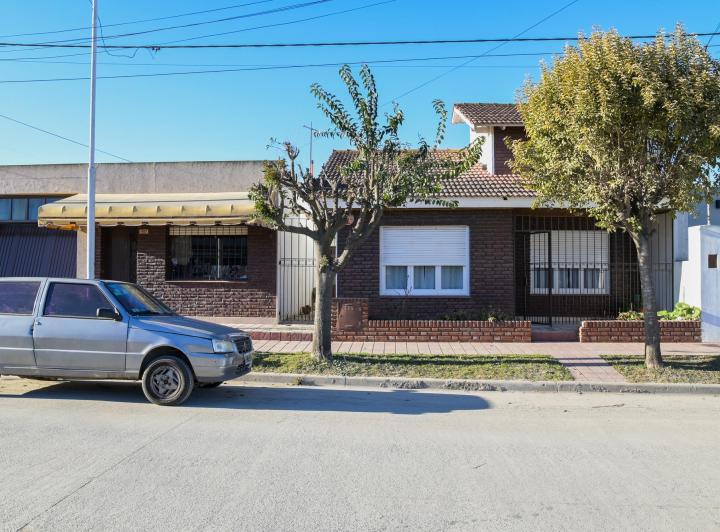 Casa · 190m² · 6 Ambientes · 1 Cochera