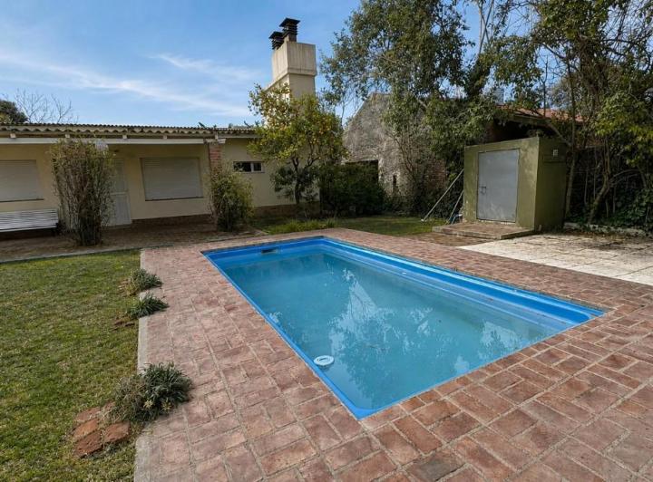 Casa · 280m² · 5 Ambientes · 2 Cocheras