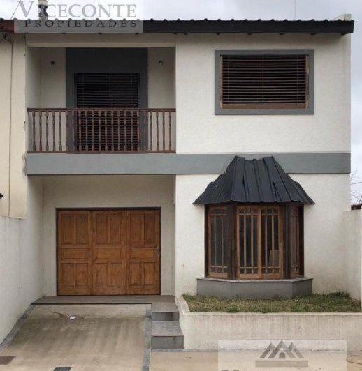 Casa · 140m² · 6 Ambientes · 1 Cochera