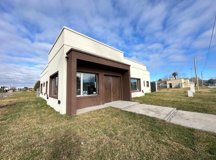 Casa · 111m² · 4 Ambientes · 1 Cochera