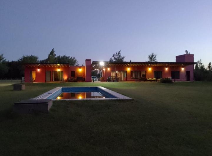 Casa · 138m² · 4 Ambientes · 1 Cochera
