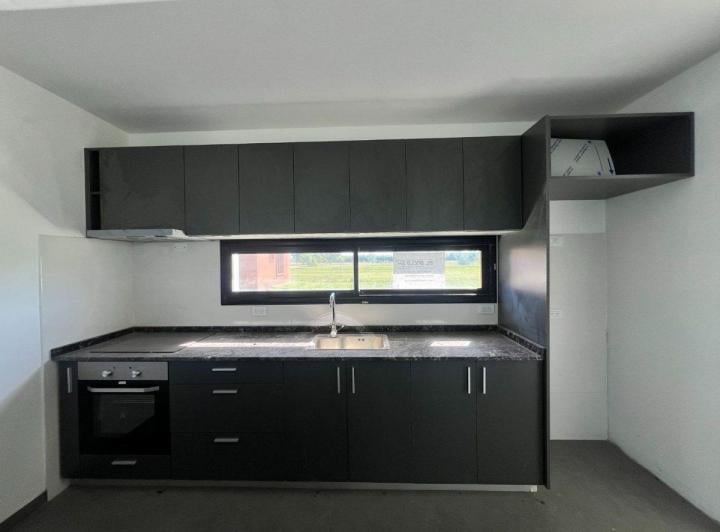 Casa · 110m² · 3 Ambientes · 2 Cocheras