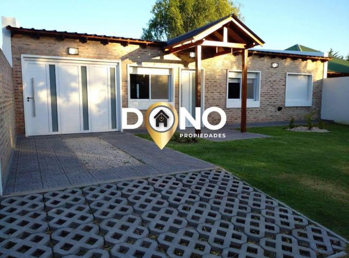 Casa · 85m² · 5 Ambientes · 2 Cocheras