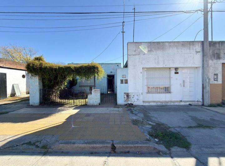 Casa · 100m² · 4 Ambientes · 1 Cochera