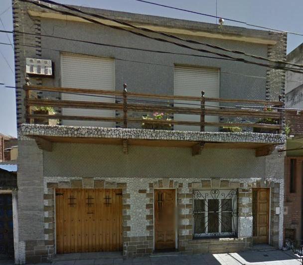 Casa · 300m² · 5 Ambientes · 1 Cochera