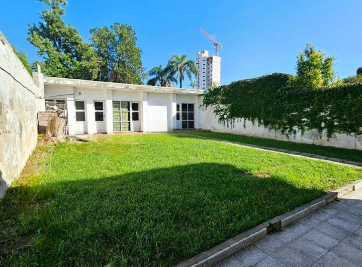 Casa · 160m² · 4 Ambientes · 2 Cocheras