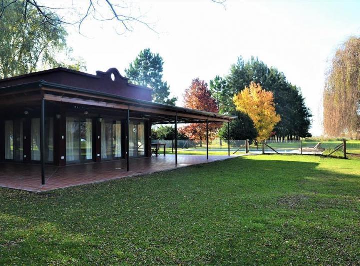 Campo · 437m² · 13 Ambientes