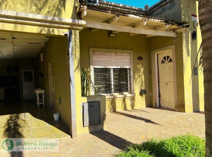 Casa · 300m² · 6 Ambientes · 2 Cocheras