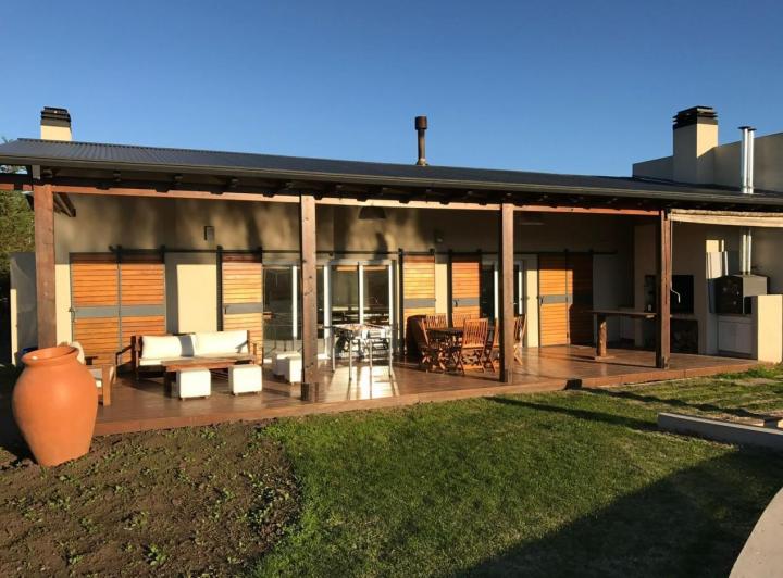 Quinta vacacional · 100m² · 3 Ambientes · 1 Cochera