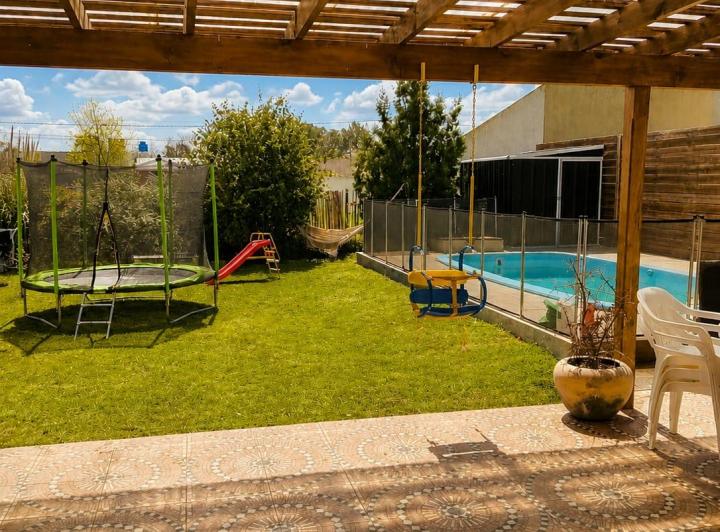 Casa · 80m² · 3 Ambientes · 3 Cocheras