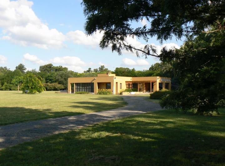 Casa · 162m² · 5 Ambientes · 1 Cochera