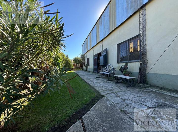 Casa · 422m² · 3 Ambientes · 1 Cochera