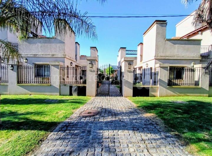 Departamento · 64m² · 2 Ambientes · 1 Cochera