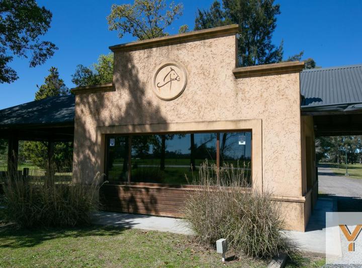 Terreno · 2200m²