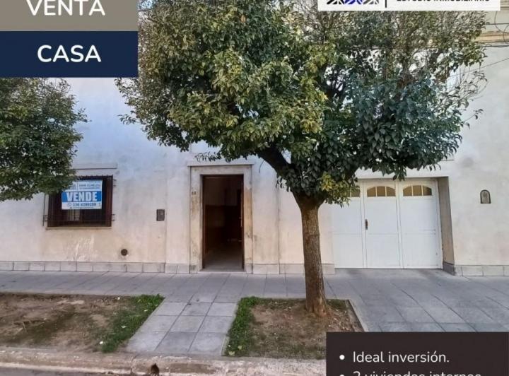 Casa · 254m² · 7 Ambientes · 1 Cochera