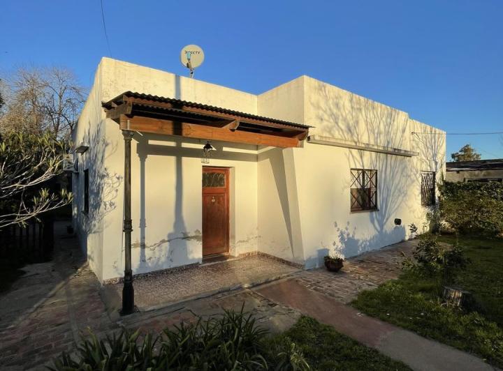 Casa · 6 Ambientes · 1 Cochera