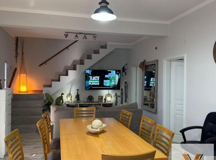 Casa · 250m² · 6 Ambientes