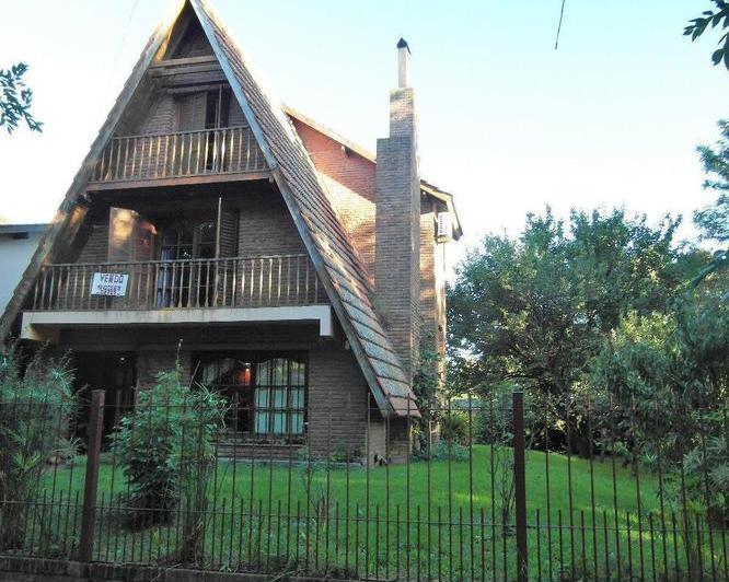 Casa · 160m² · 4 Dormitorios · 1 Cochera