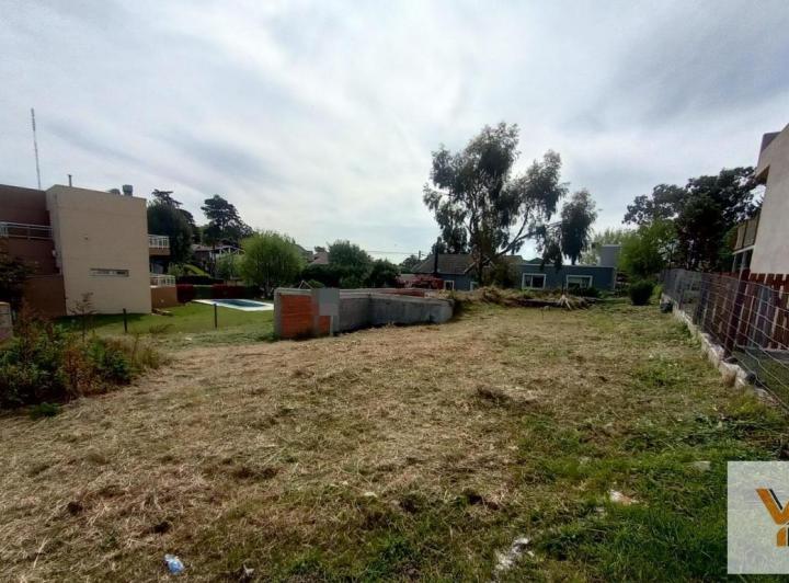 Terreno · 602m²