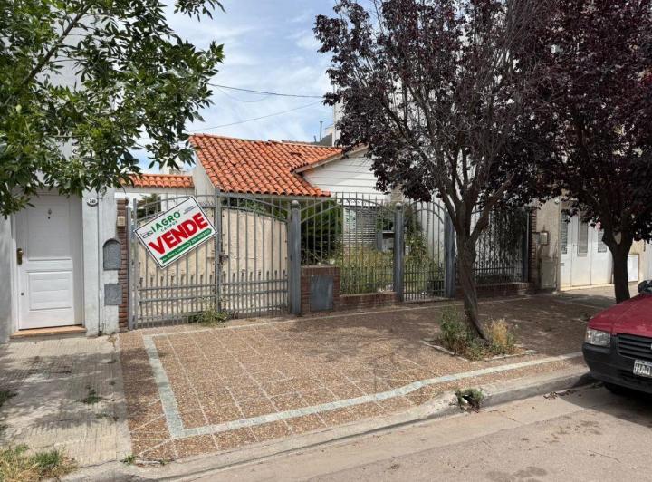Casa · 283m² · 4 Ambientes · 1 Cochera