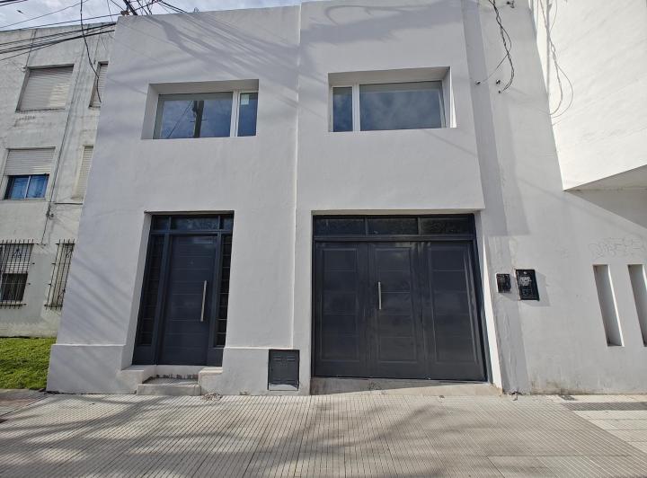Casa · 85m² · 2 Dormitorios · 1 Cochera