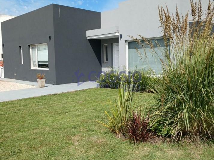 Campo · 216m² · 4 Ambientes