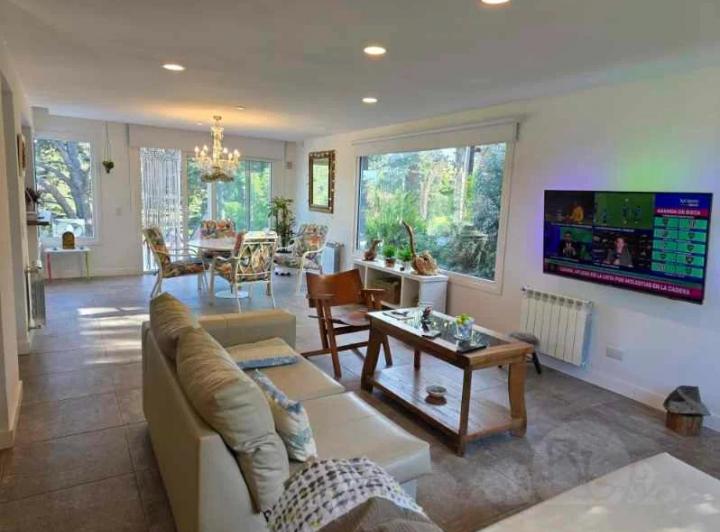 Casa · 180m² · 4 Ambientes