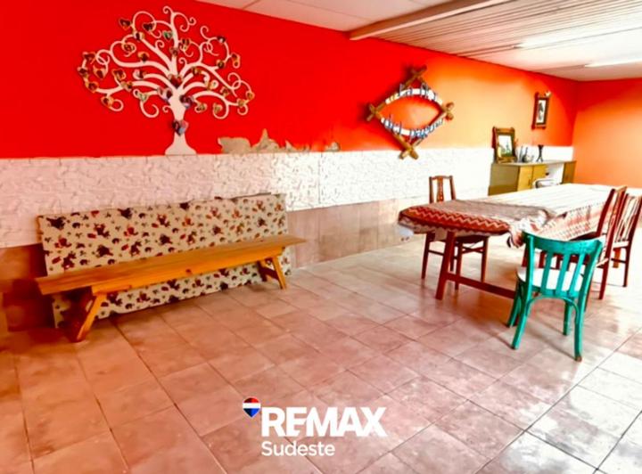 Casa · 192m² · 3 Ambientes · 2 Cocheras