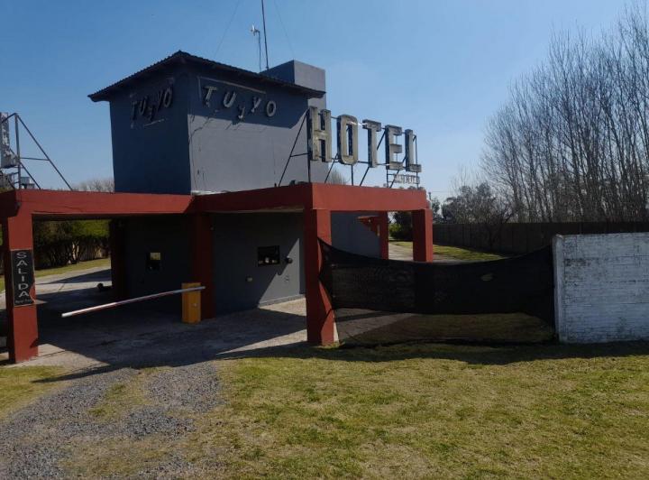 Hotel · 400m² · 14 Ambientes