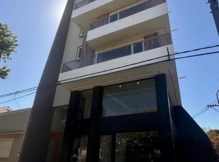 Departamento · 90m² · 4 Ambientes · 1 Cochera