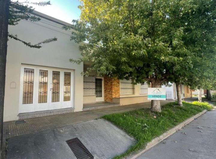 Casa · 131m² · 4 Ambientes · 1 Cochera