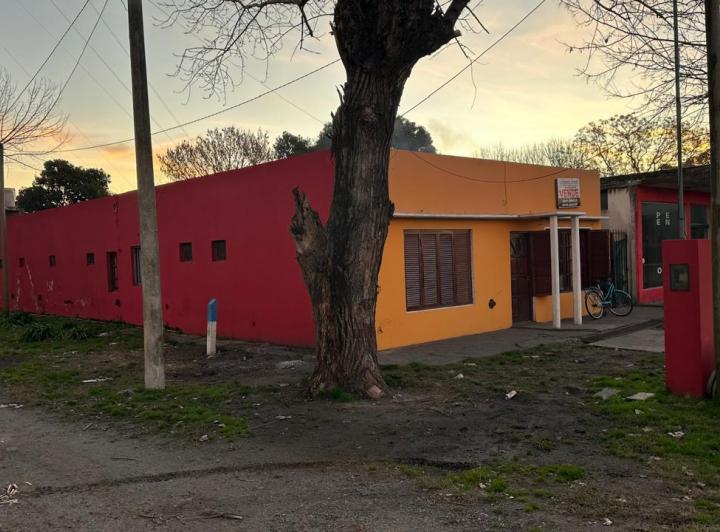 Casa · 200m² · 10 Ambientes · 1 Cochera
