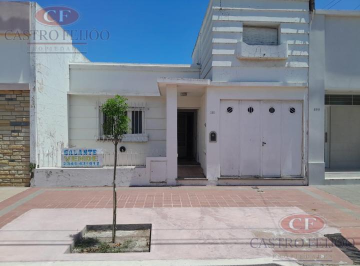 Casa · 4 Ambientes · 1 Cochera