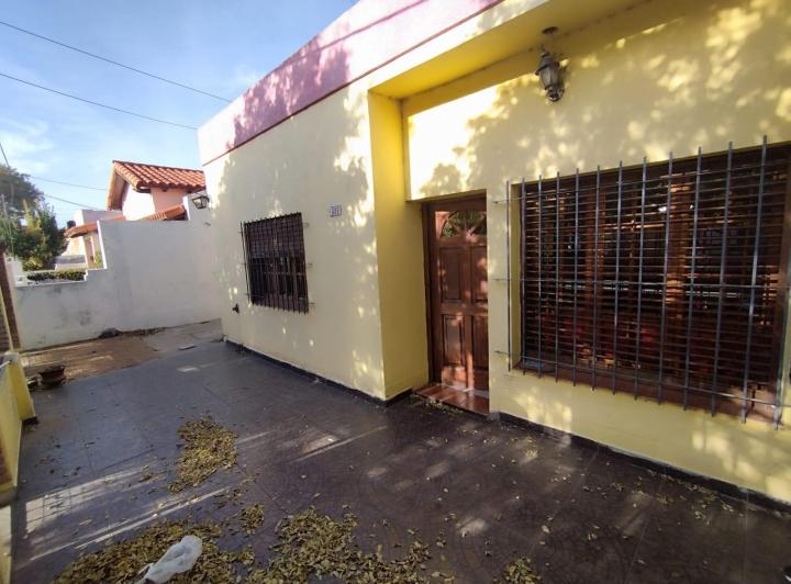 Casa · 130m² · 7 Ambientes · 1 Cochera