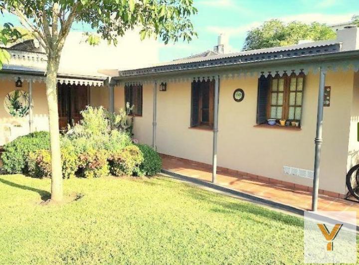 Casa · 316m² · 4 Ambientes · 2 Cocheras