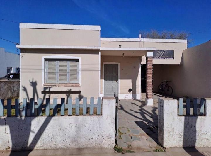 Casa · 411m² · 5 Ambientes · 1 Cochera
