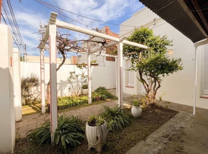 Casa · 107m² · 4 Ambientes · 1 Cochera
