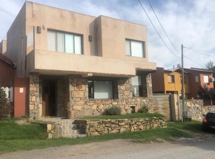 Casa · 300m² · 15 Ambientes