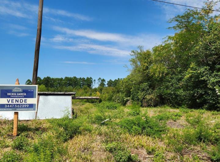 Terreno · 744m²
