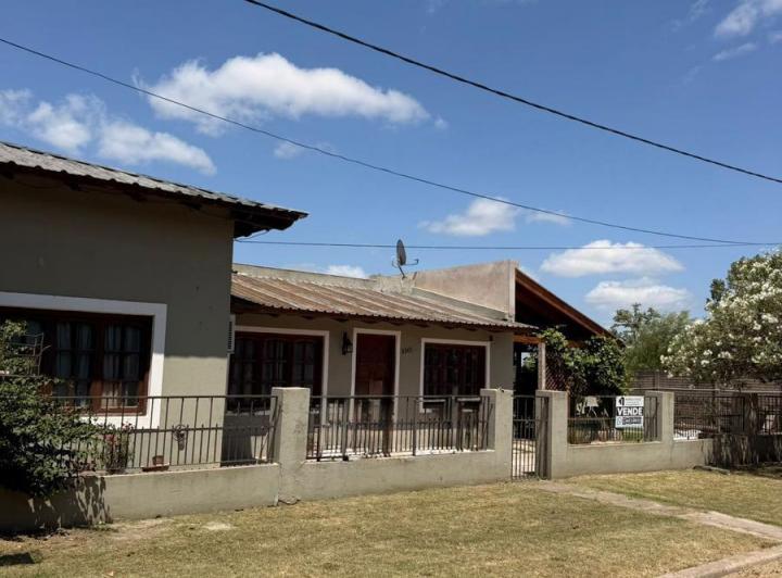 Casa · 175m² · 4 Ambientes · 1 Cochera