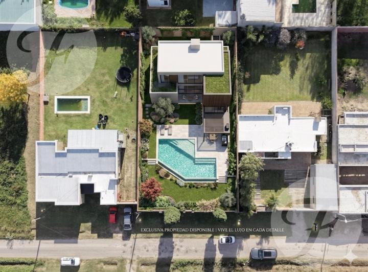 Terreno · 887m²