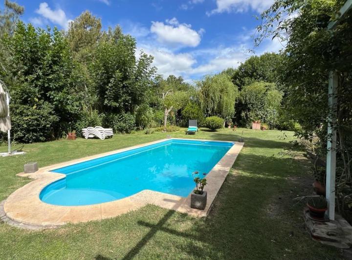 Casa · 160m² · 4 Ambientes · 2 Cocheras