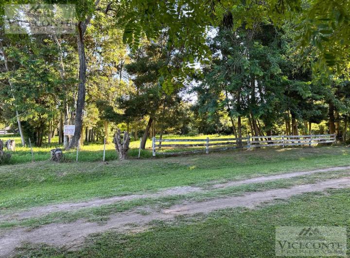 Terreno · 892m²