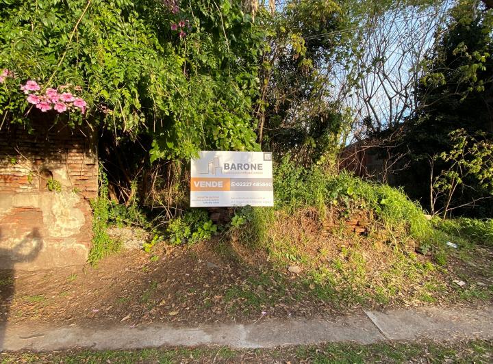 Terreno · 927m²